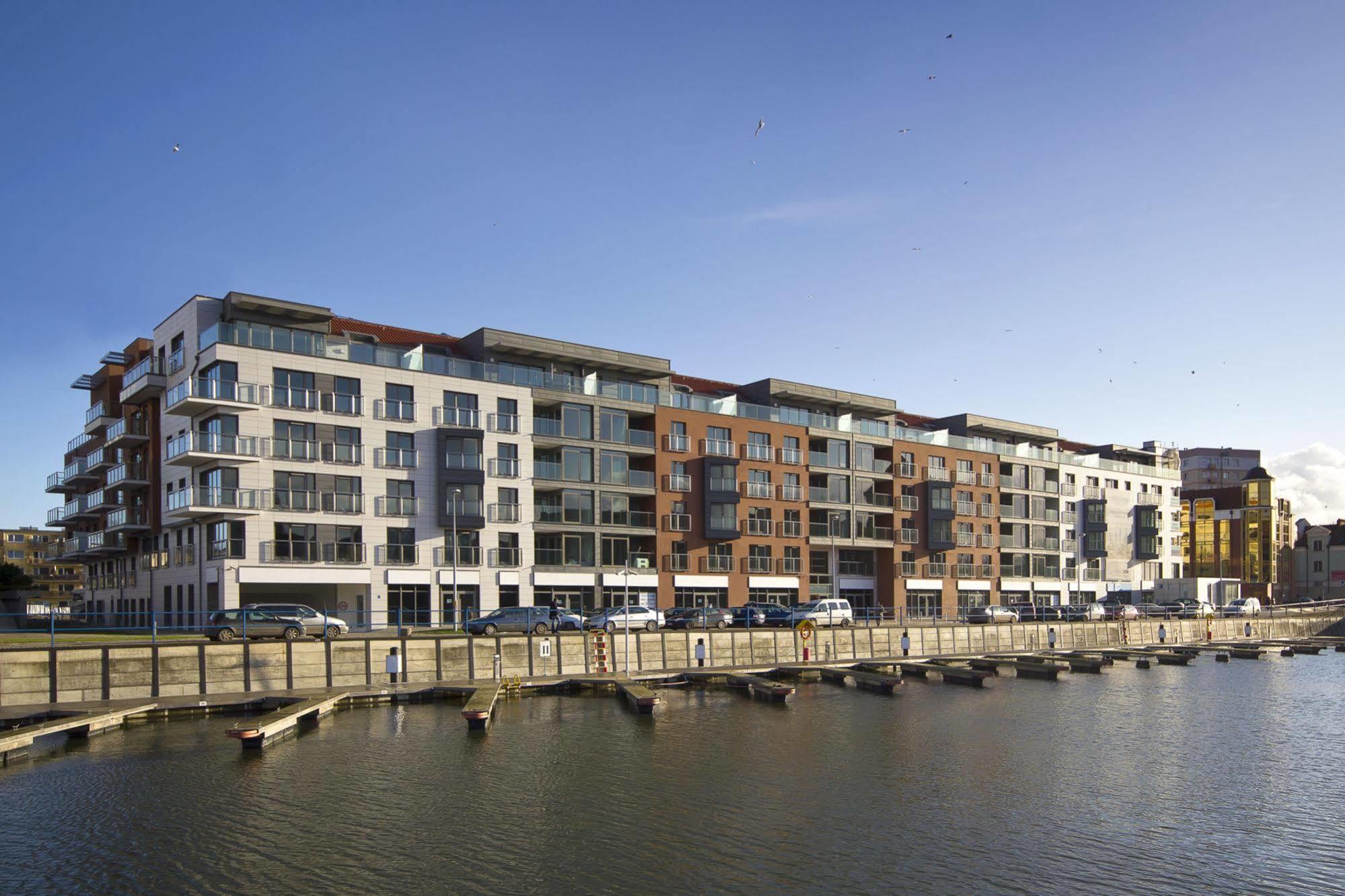 Waterlane Pool & Gym Apartments Gdansk Luaran gambar